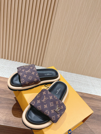 UA LV Pool Pillow Flat Comfort Mule