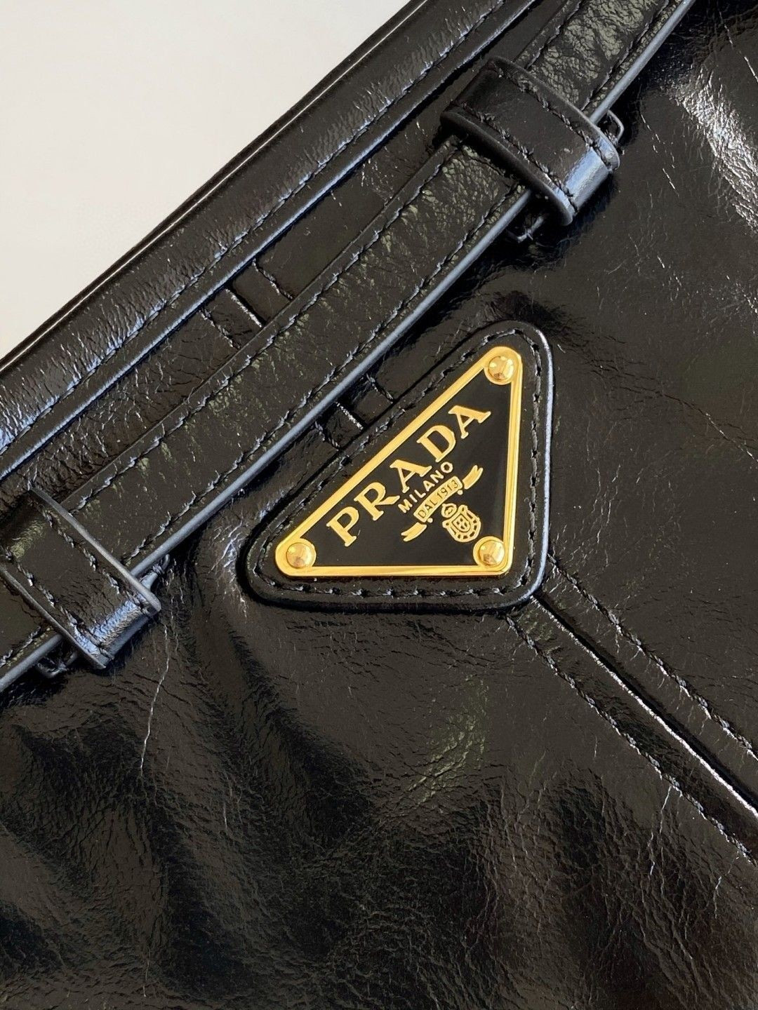 Pra*a bonnie small leather shoulder bag 14x26x12cm