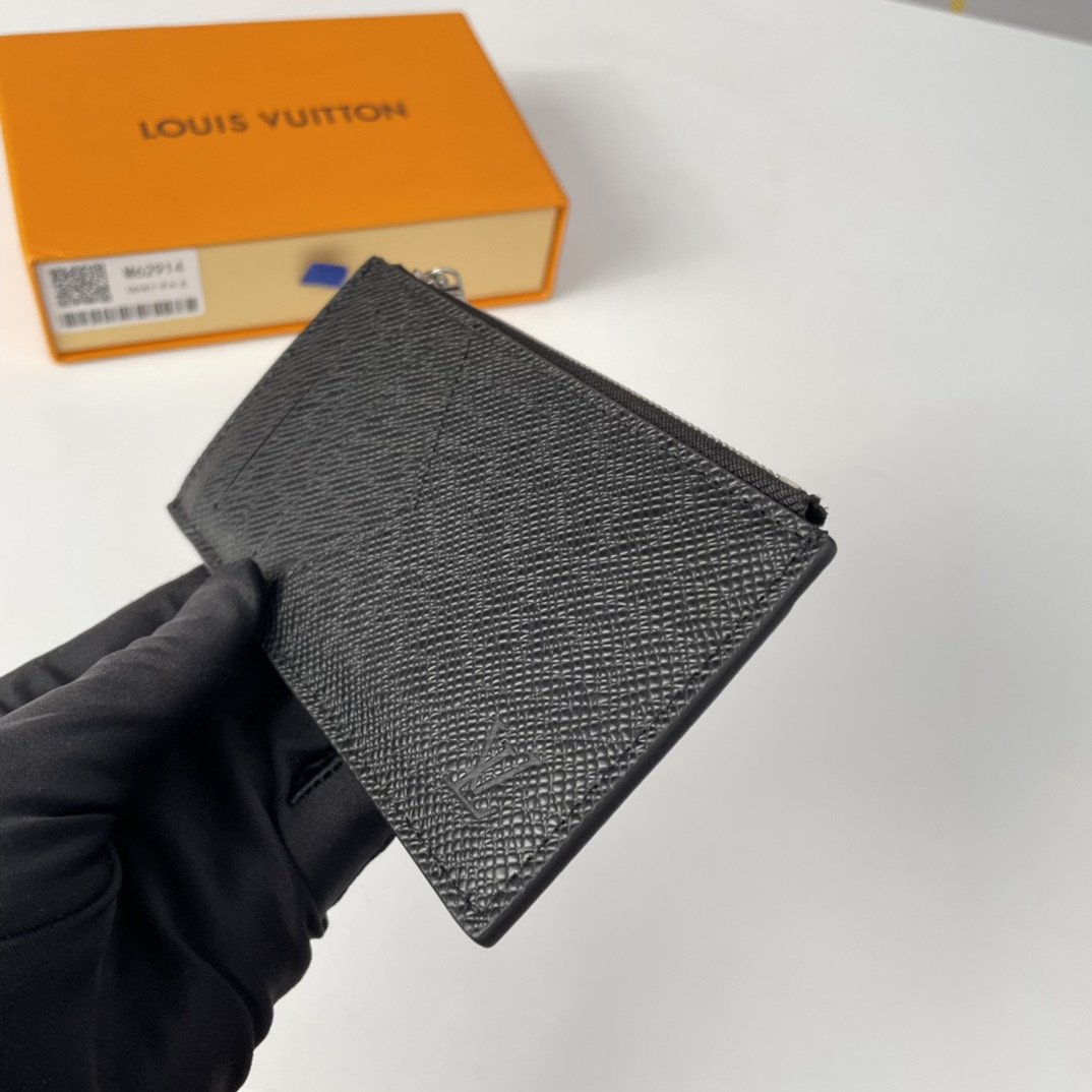 LV CARD HOLDER M62914