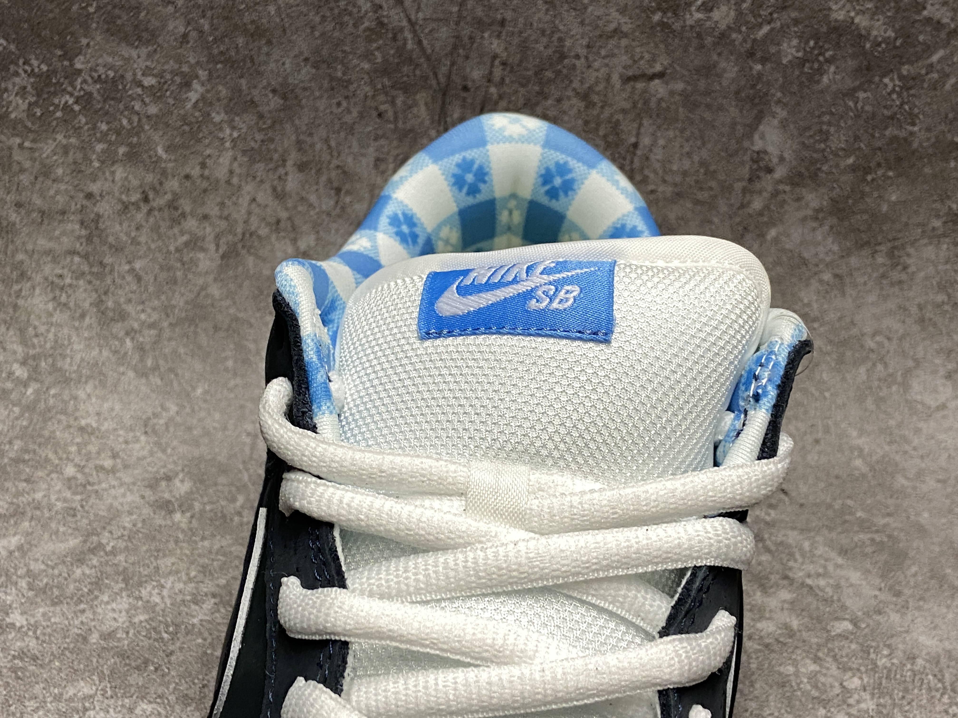 Nike Dunk SB Low Blue Lobster