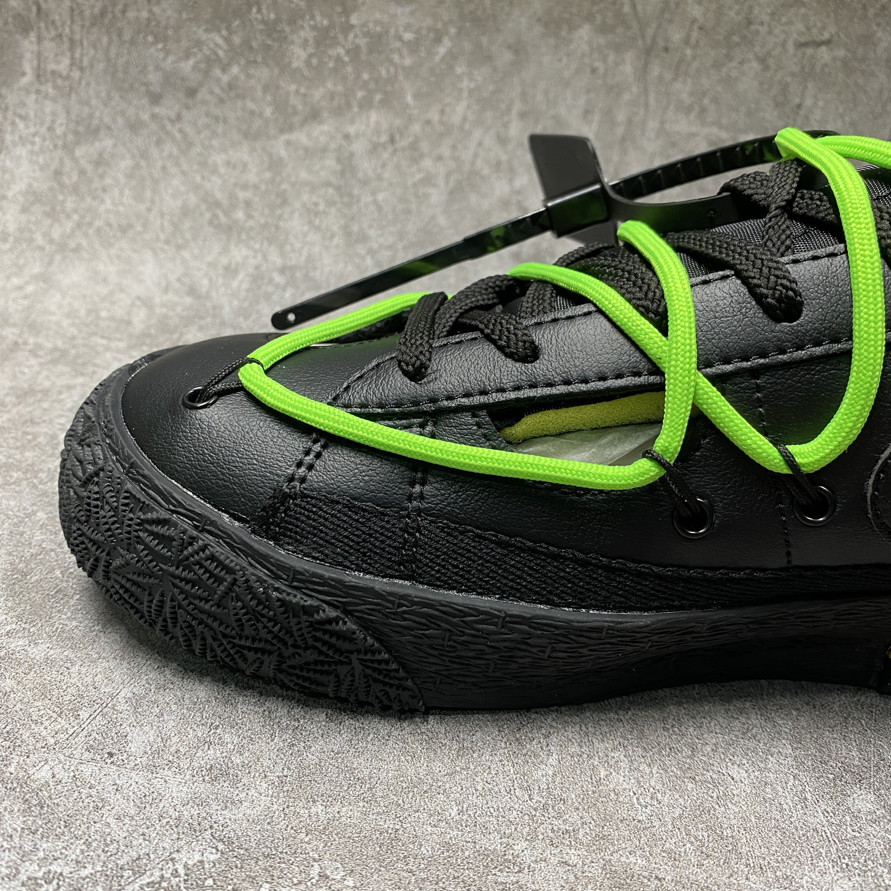 Off-White x Nike Blazer Low