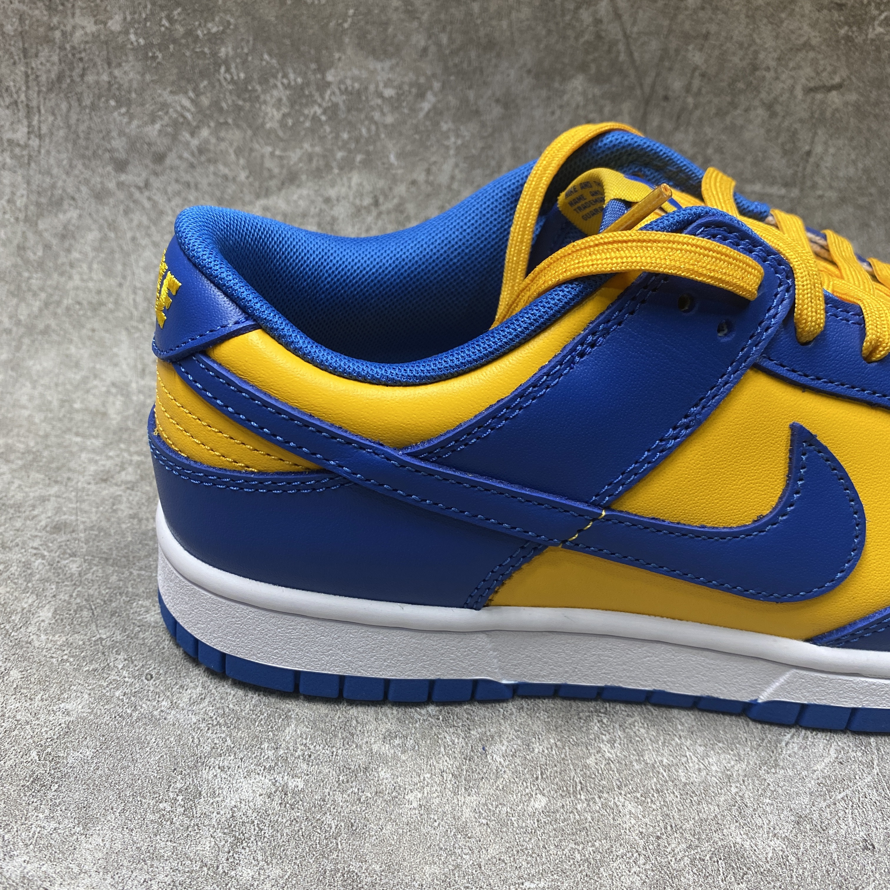 Nike Dunk Low UCLA