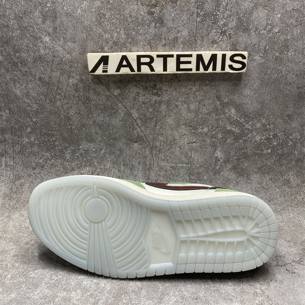 AIR JORDAN 1 RETRO LOW OG 