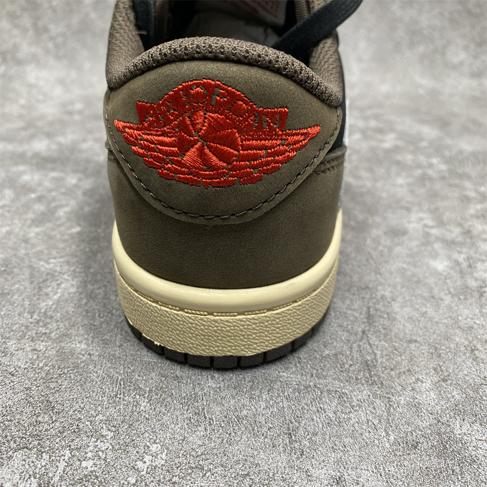 NIKE TRAVIS SCOTT X AIR JORDAN 1 LOW