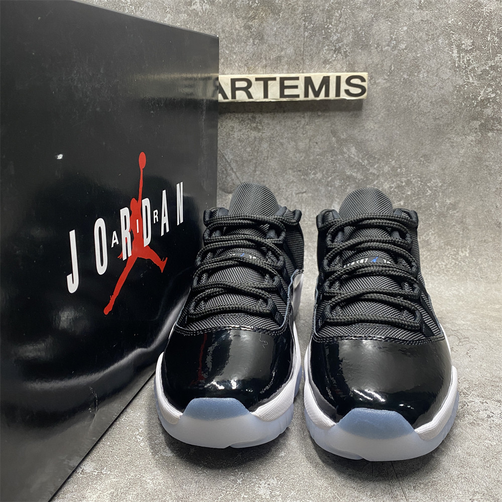 AIR JORDAN 11 RETRO LOW 