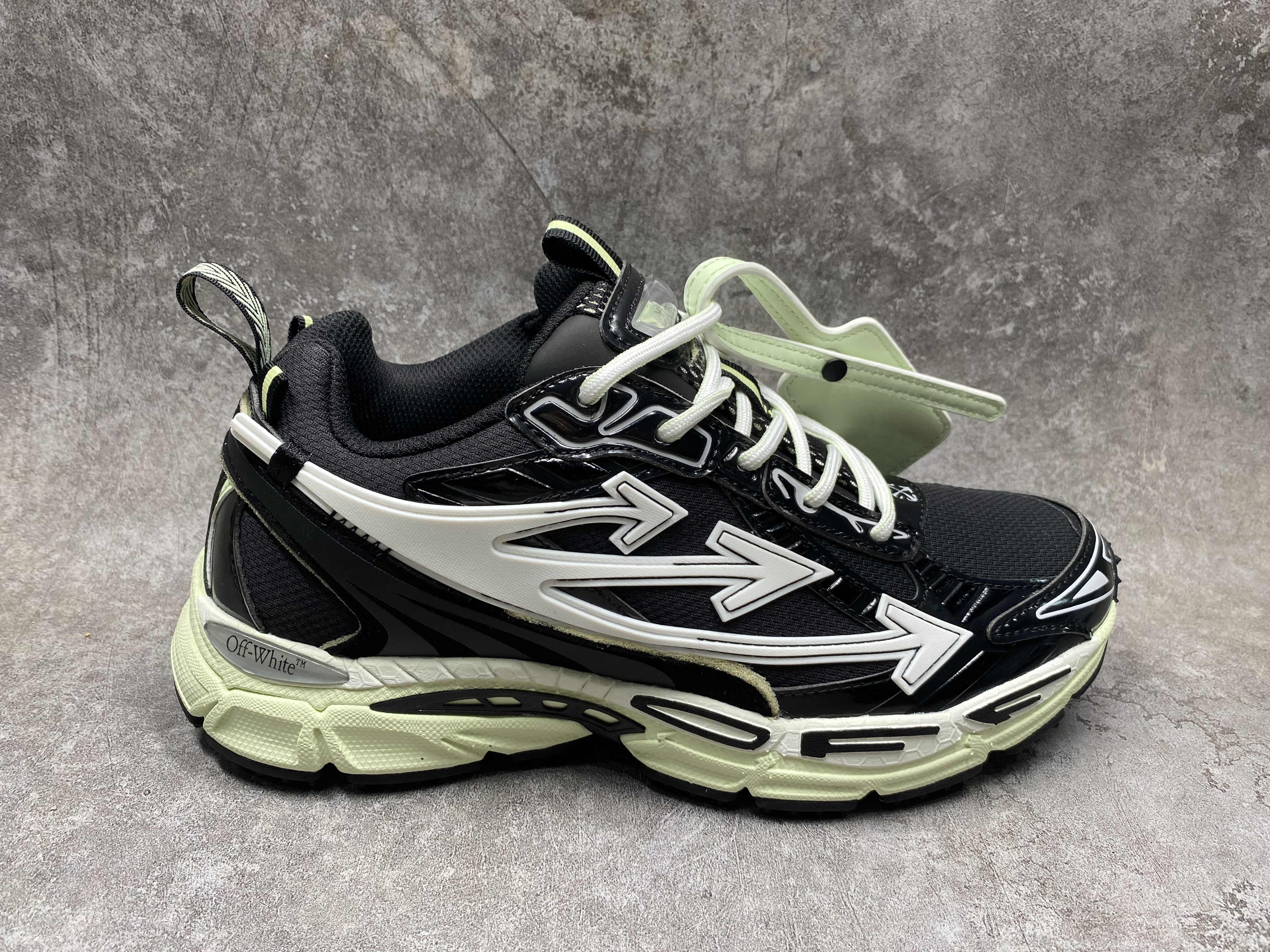 UA Off-White "BE RIGHT BACK"