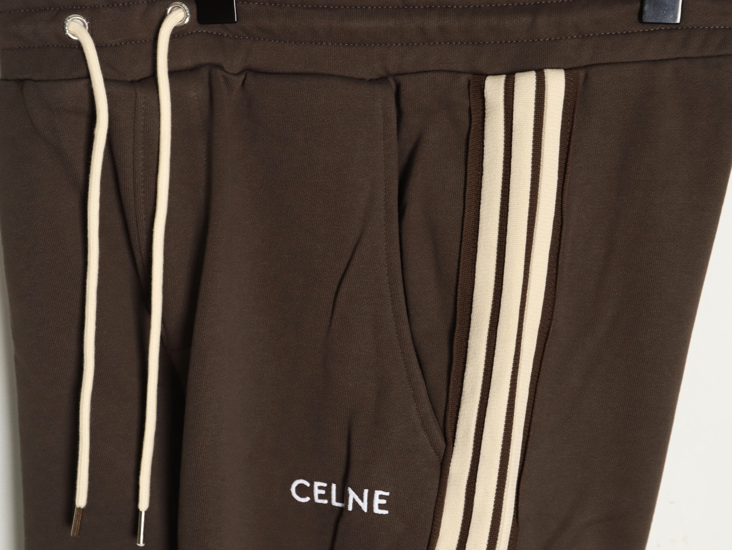 Ce**e pants