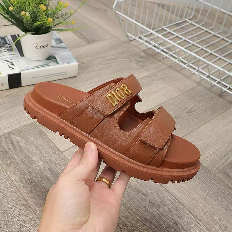 ua D*or D*oract sandal