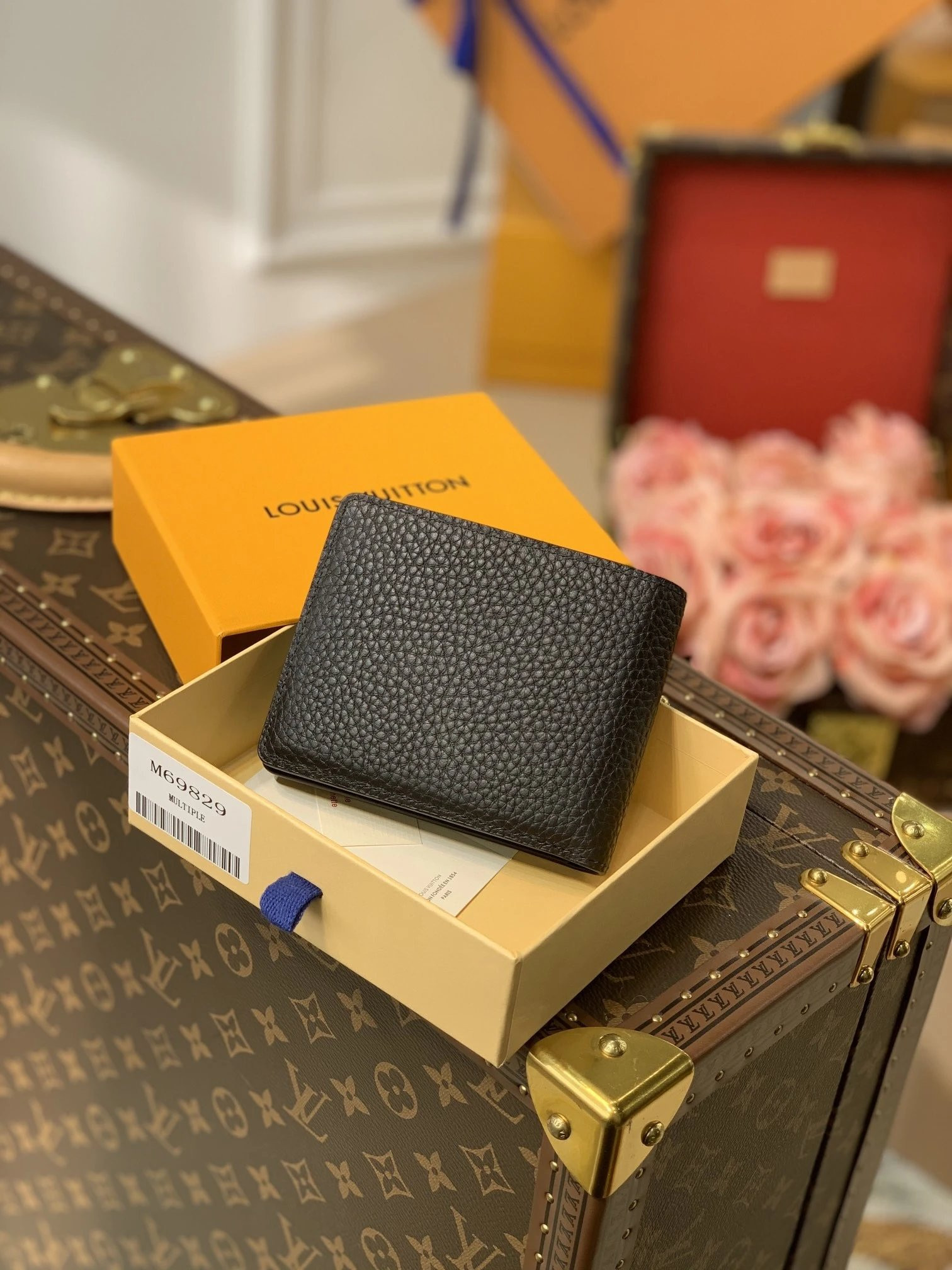 LV Christmas MULTIPLE WALLET M69829