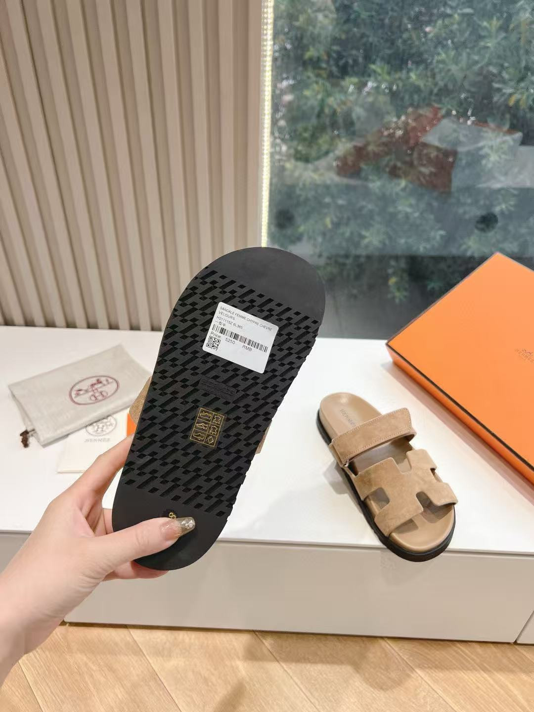 UA Hermès Chypre Sandal