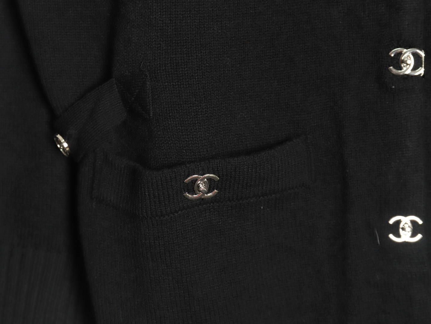 Ch*el knitting cardigan