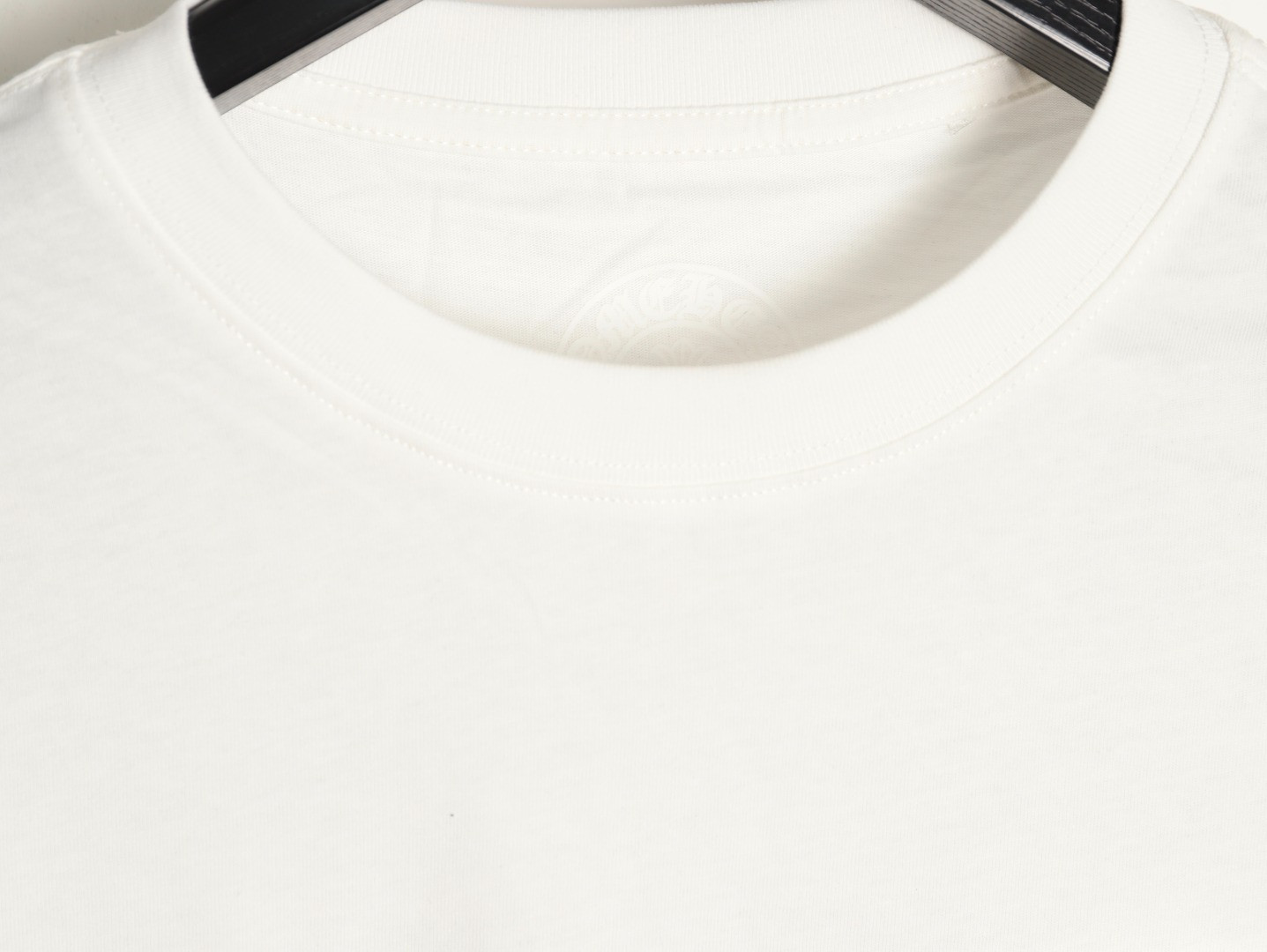 Ch**me He**ts 25fw long-sleeved t-shirt