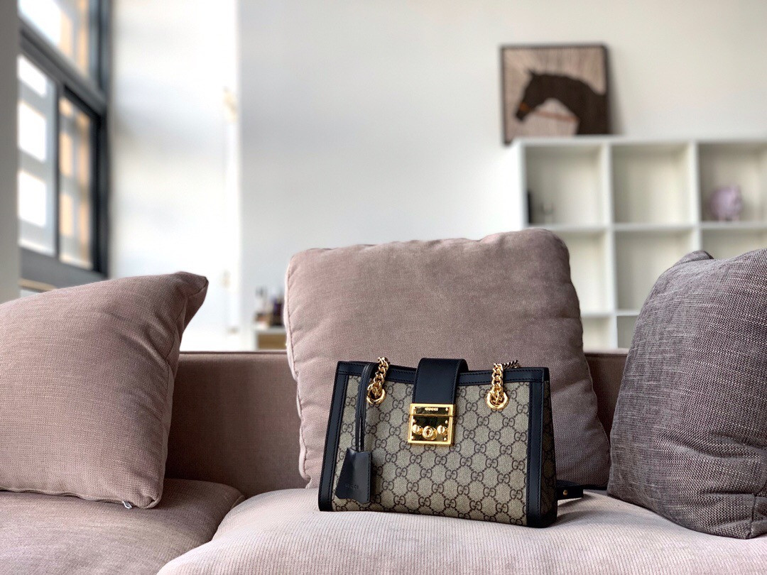 G*u*i padlock small tote 26cm