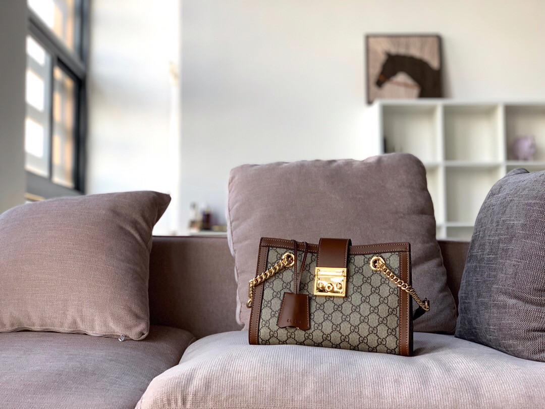 G*u*i padlock small tote 26cm