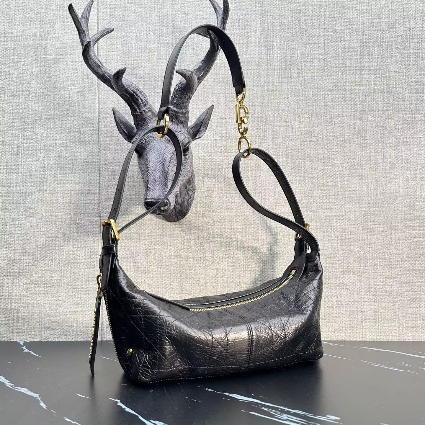 D*or small d-journey bag in crinkled calfskin 25.5 x 14.5 x 14 cm