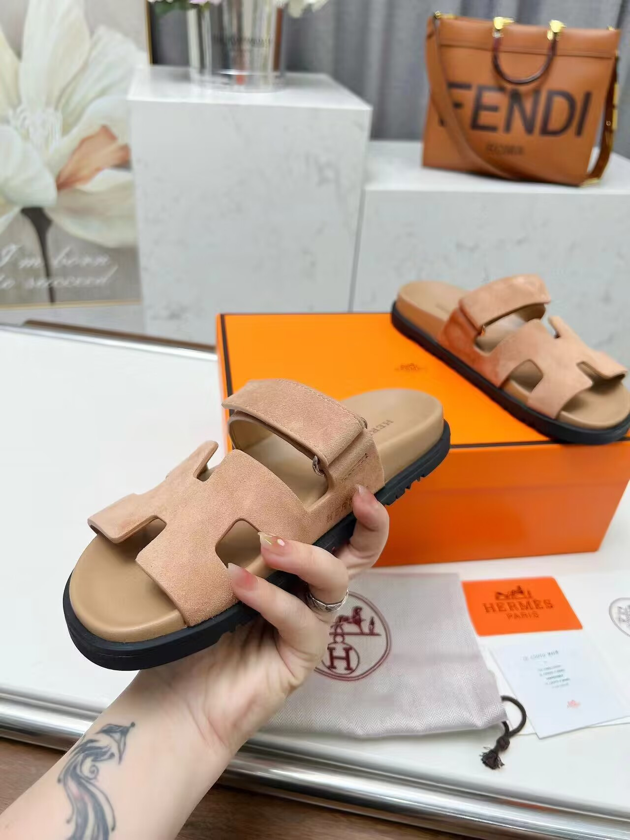 UA Hermès Chypre sandal