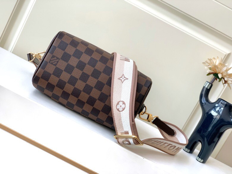 LV Speedy Bandoulière 20 N40489 8.1 x 5.3 x 4.7 inches