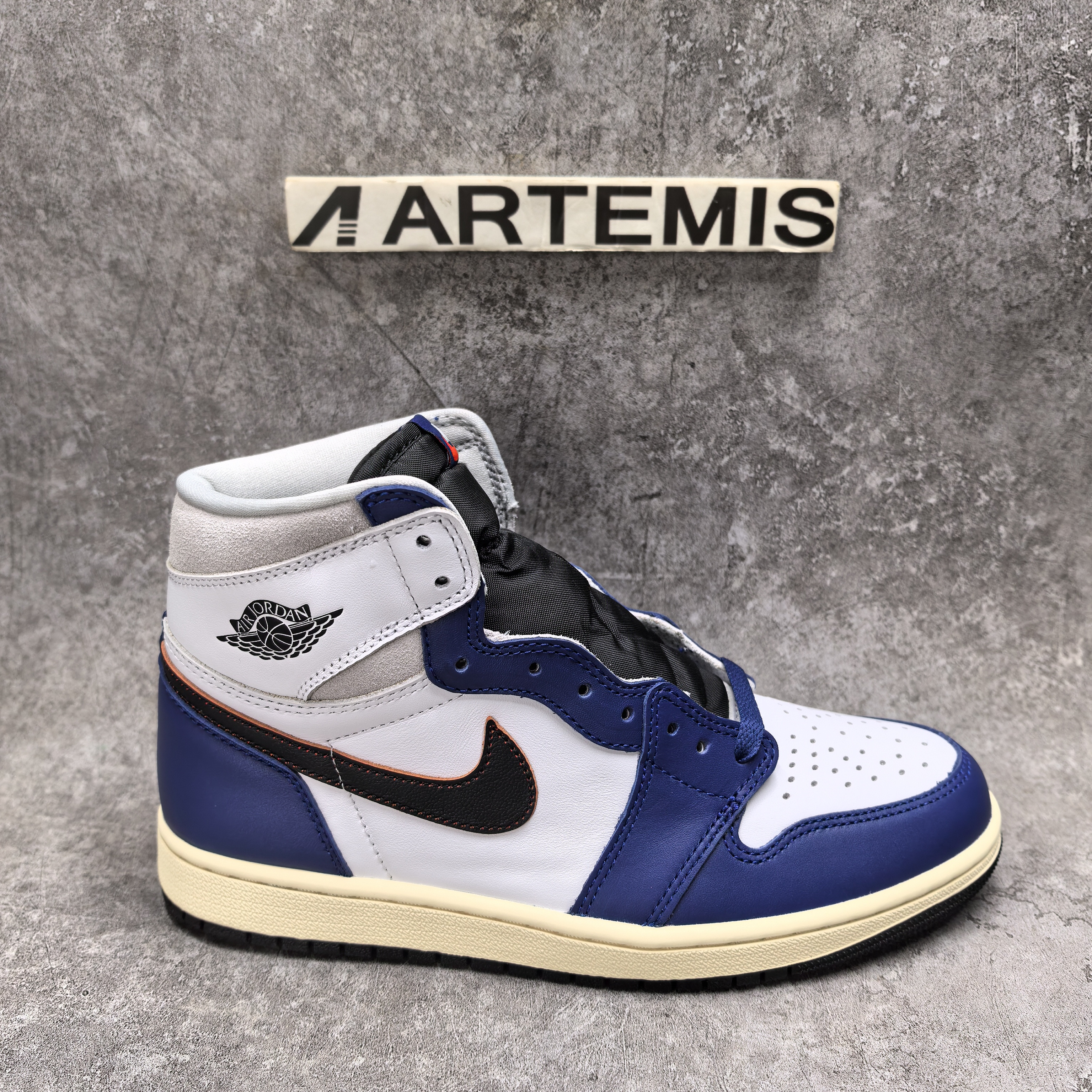 UA Jordan 1 Retro High OG