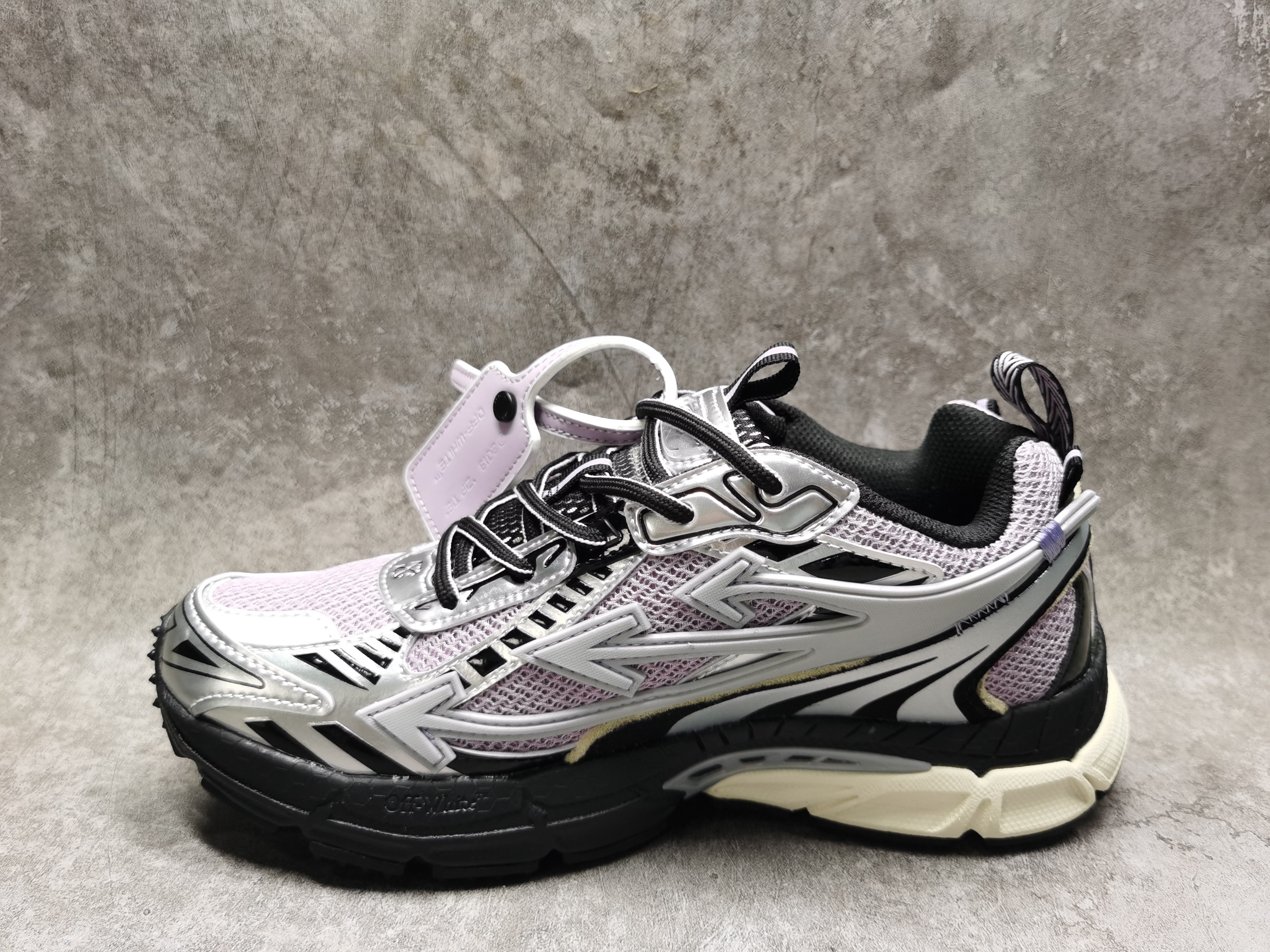 UA Off-White "BE RIGHT BACK"