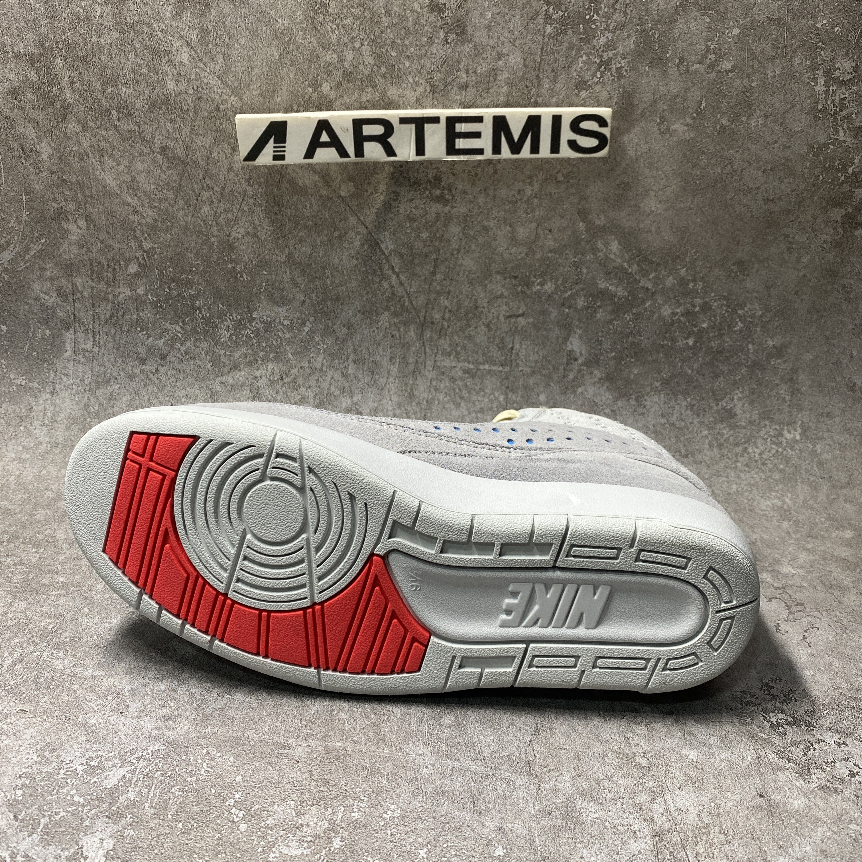 Air Jordan 2 Retro Union Grey Fog