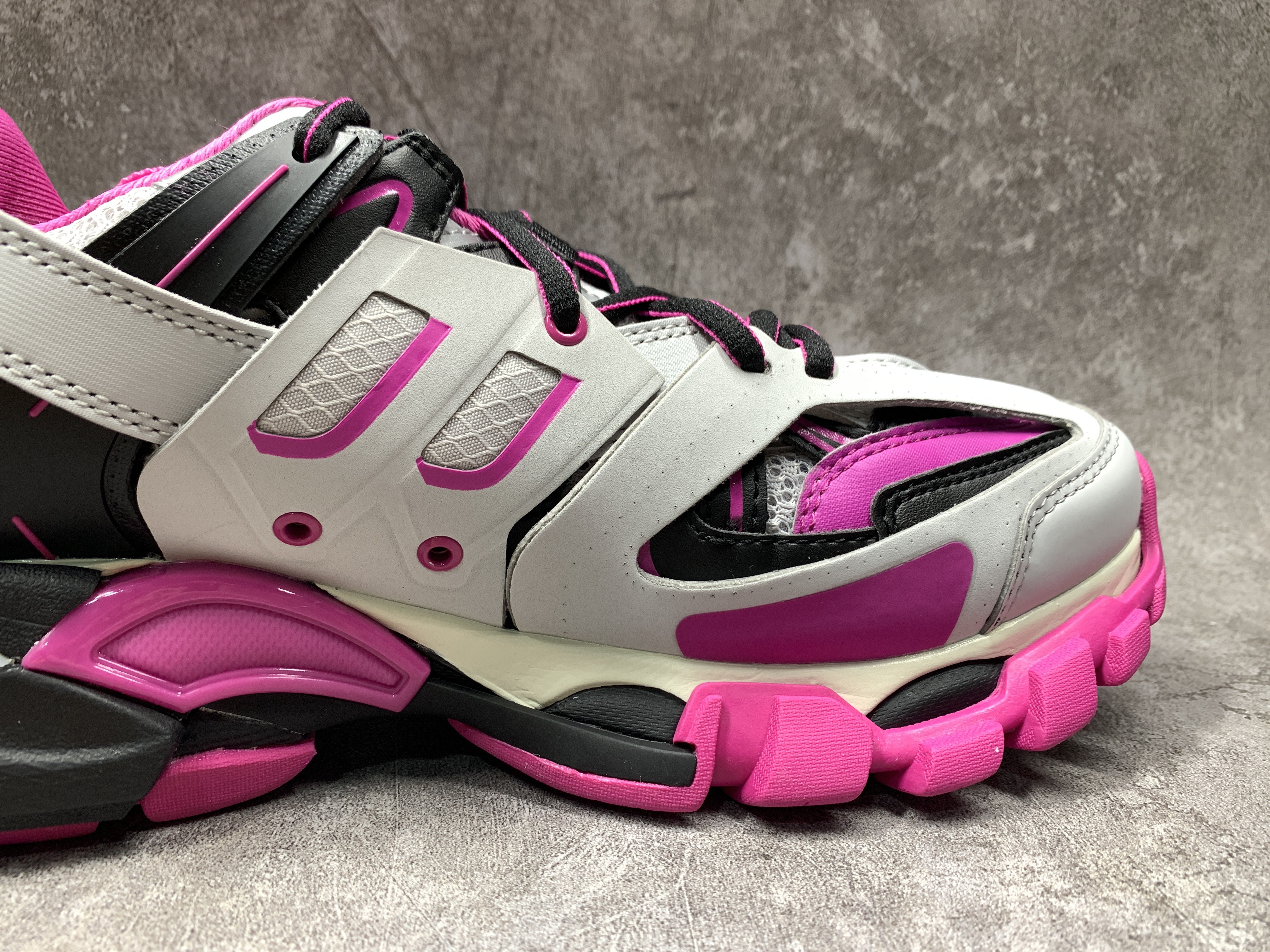 Balenciga Track Sneaker Pink Black