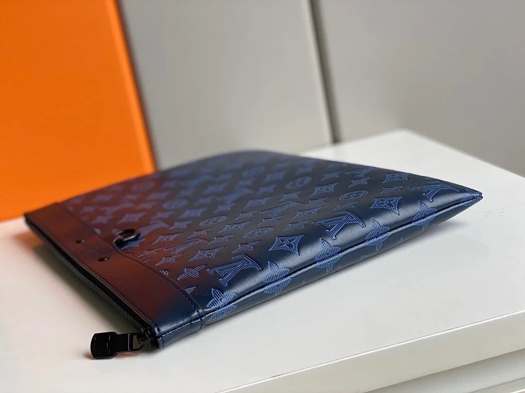 LV DISCOVERY POCHETTE GM M80425