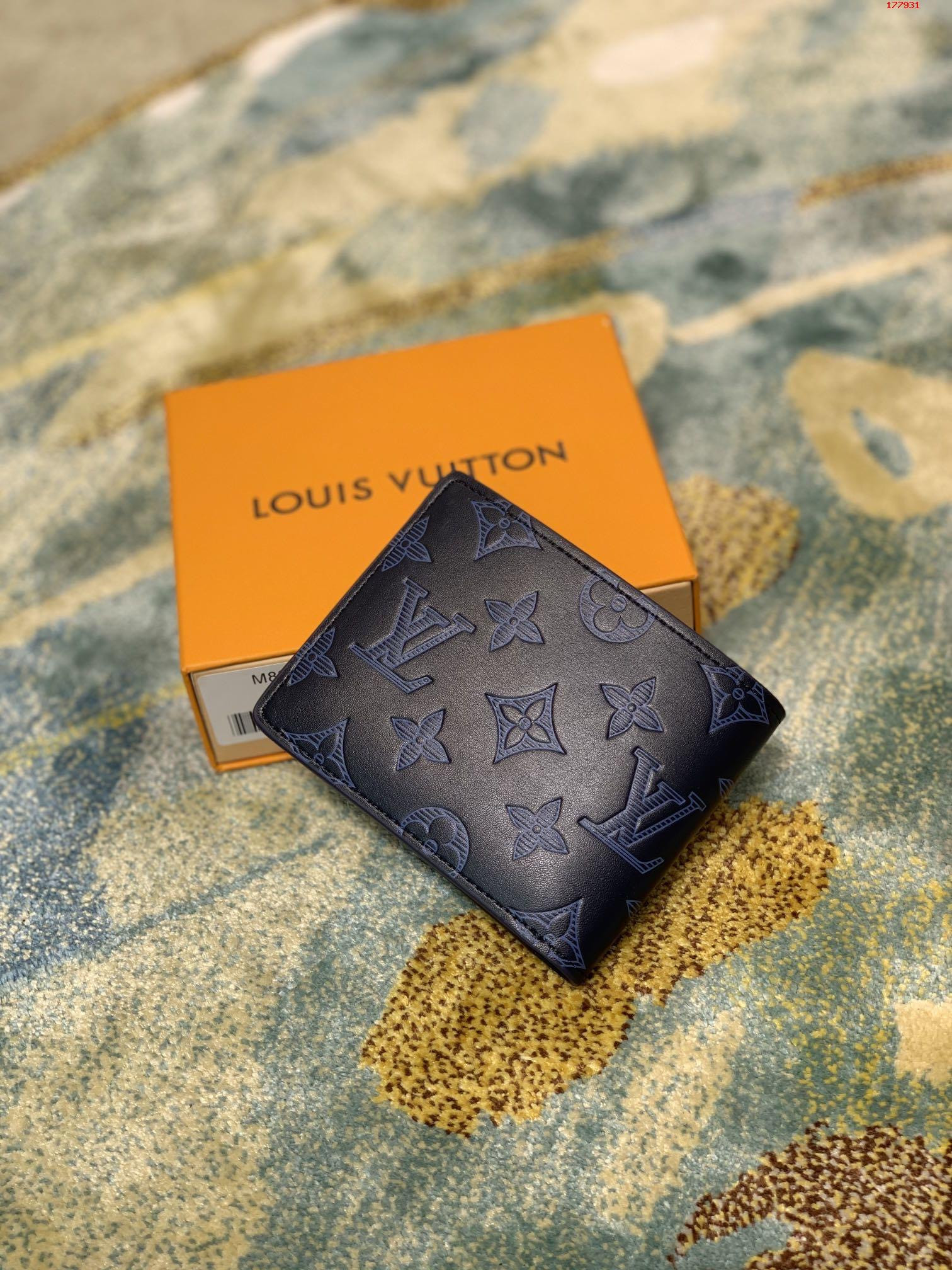 LV MULTIPLE WALLET M80422