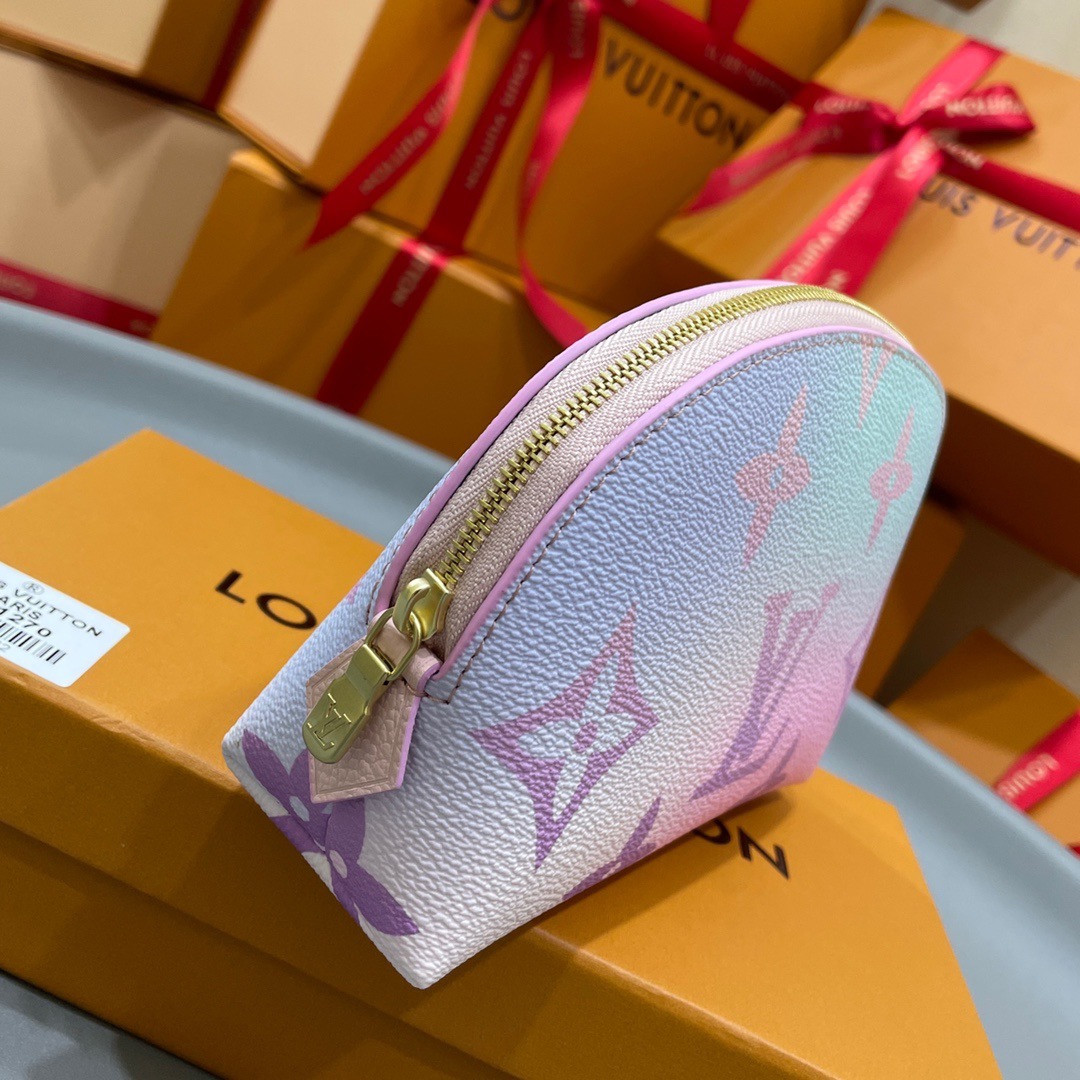 LV POCHETTE COSMETIQUE M59944