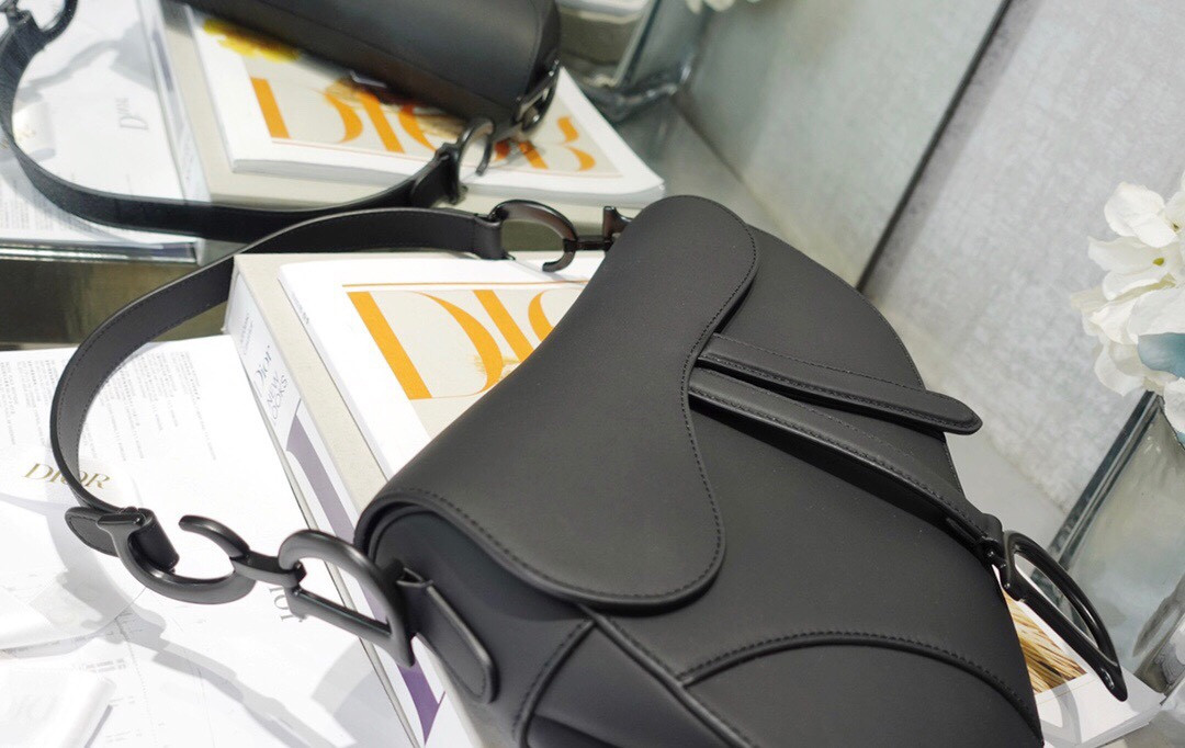 SADDLE BAG WITH STRAP Black Ultramatte Calfskin 25.5x20x6.5cm