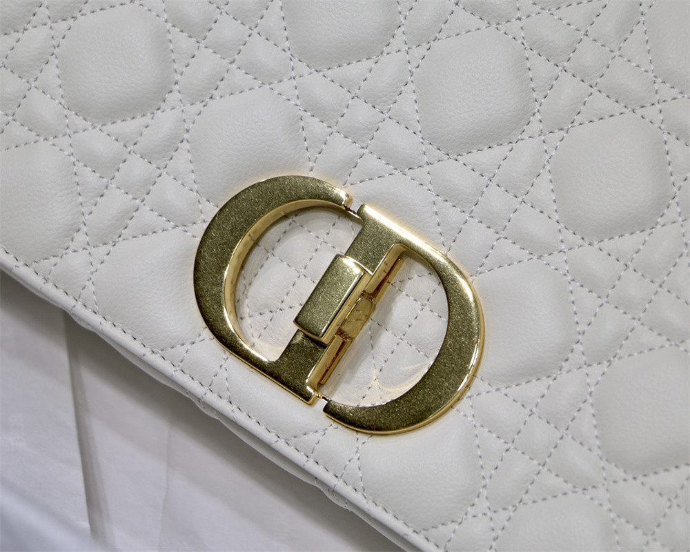 small d*or caro bag ivory S*pple cannage calfskin 20 x 12 x 7 cm