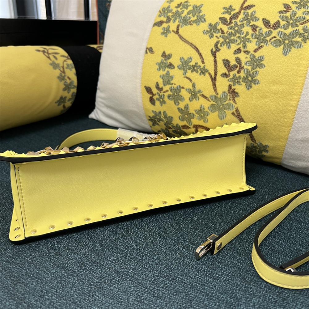 VALENTINO GARAVANI ROCKSTUD23 smooth calfskin handbag Yellow