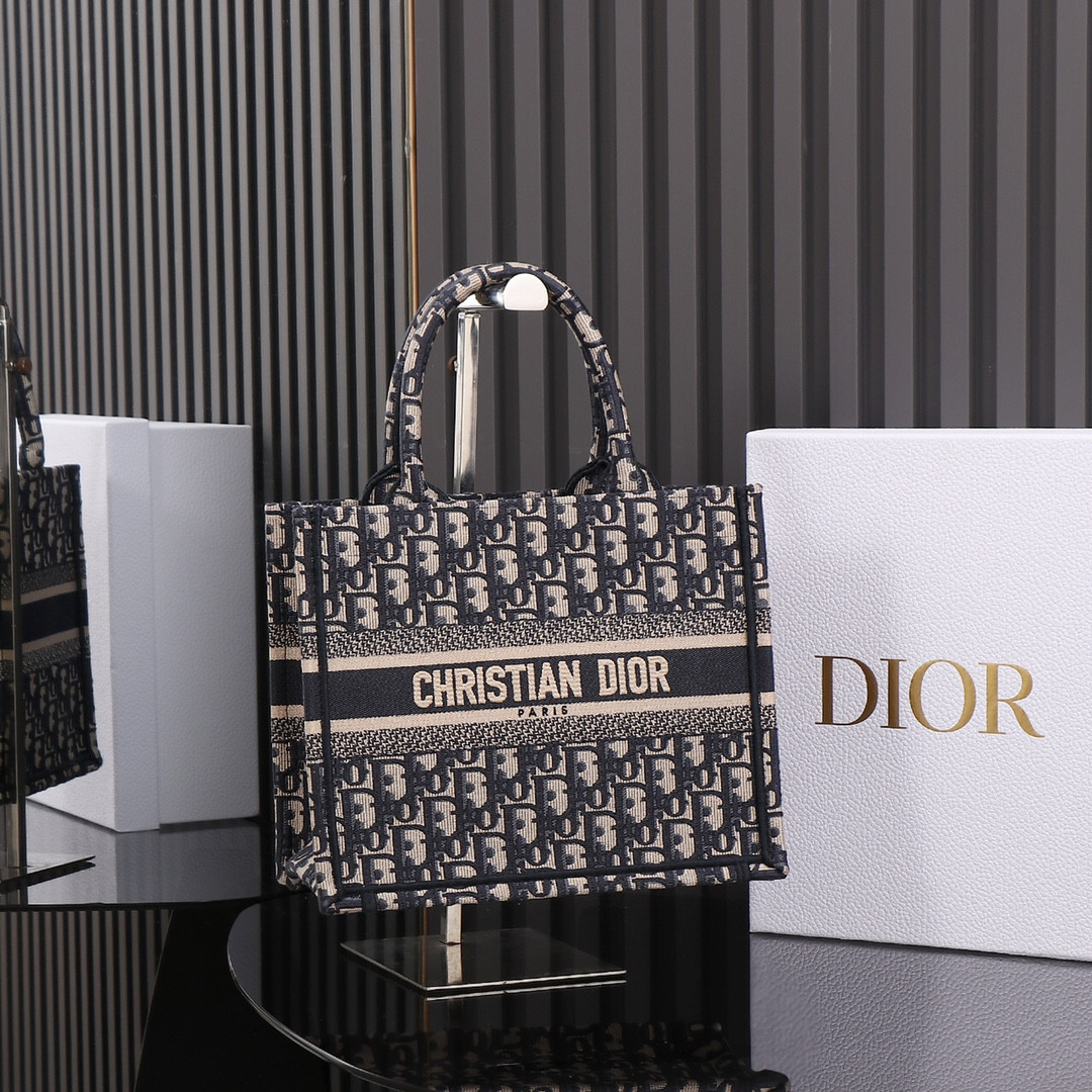 small D*or book tote ecru and blue D*or oblique embroidery 10.5 x 8.5 x 5.5 inches