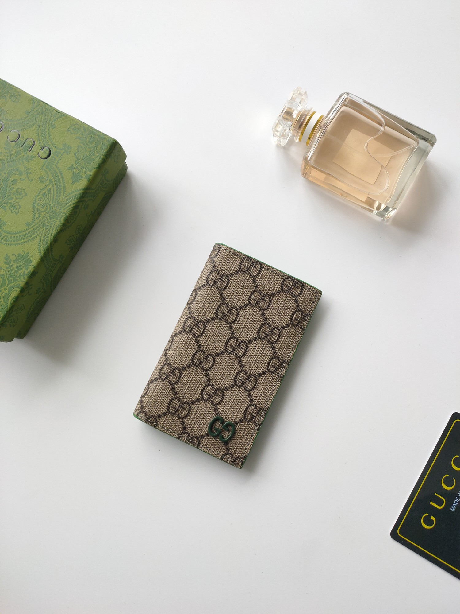 G*u*i gg card case wallet