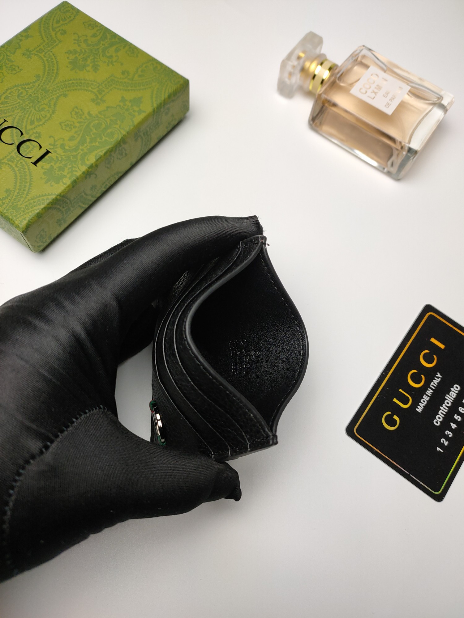 G*u*i gg card case wallet