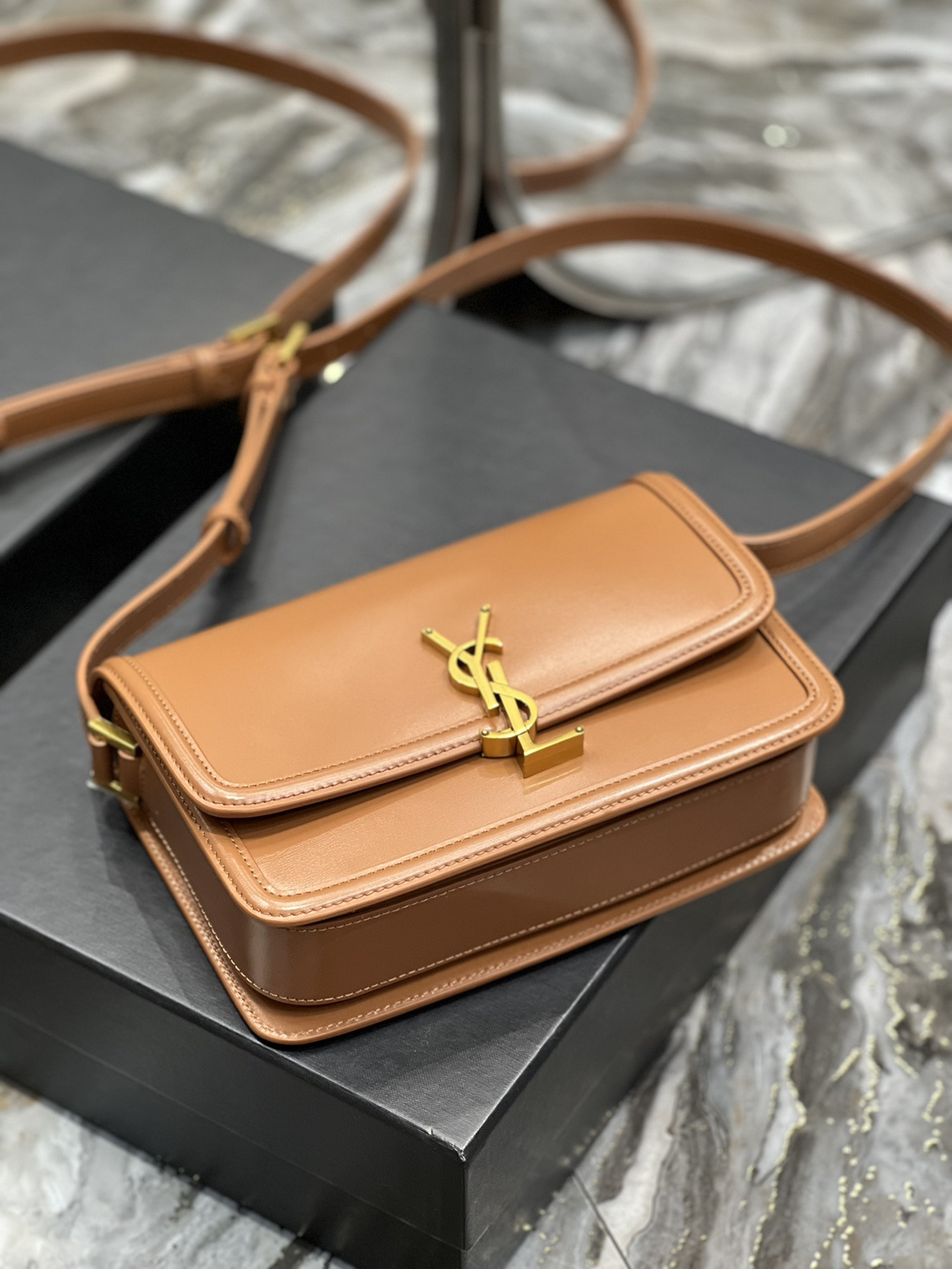 y*l solferino medium satchel in box Sa**t Lau*nt brown 9.1 x 6.3 x 2.4 inches