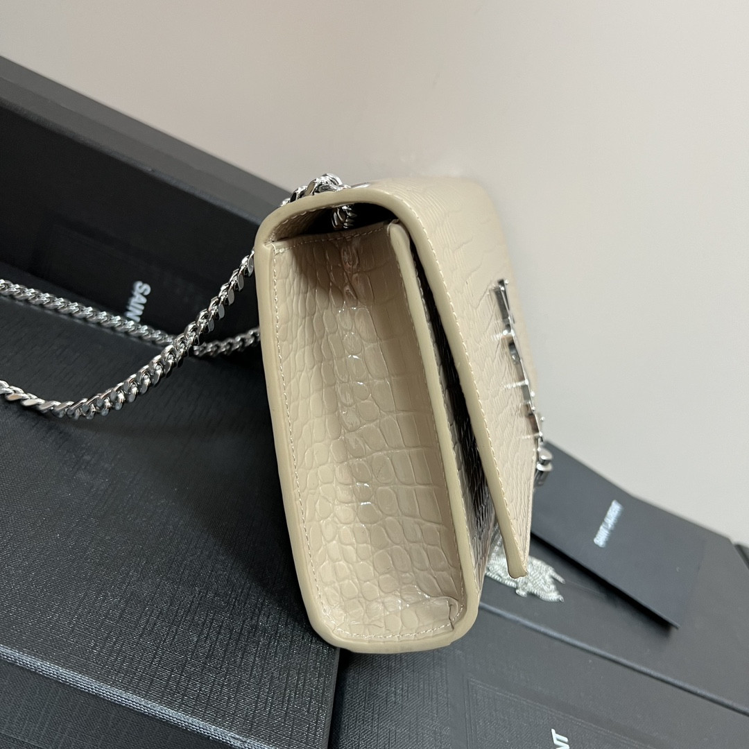 Y*L kate medium tassel in crocodile-embossed leather beige 9.4 x 5.7 x 2.1 inches