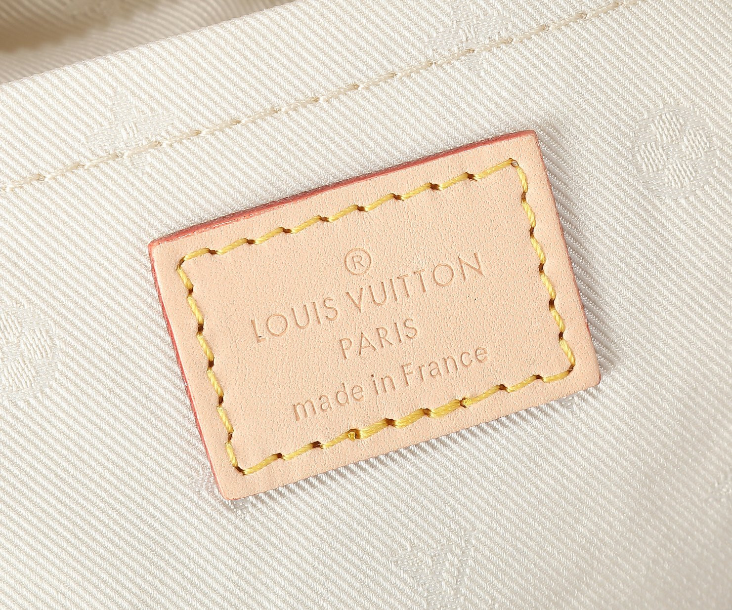 LV Speedy Bandoulière 20 M24709 8.1 x 5.3 x 4.7 inches