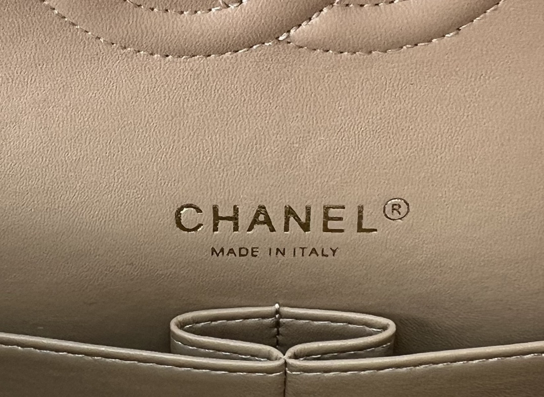 Ch*el classic 11.12 handbag tweed & gold-tone metal   6 × 9.9 × 2.5 in