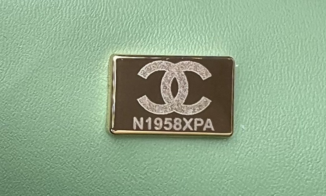 Ch*el classic 11.12 handbag tweed & gold-tone metal   6 × 9.9 × 2.5 in