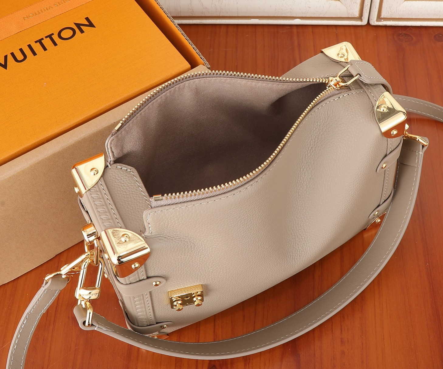 LV Side Trunk MM M25172 8.3 x 5.5 x 2.4 inches