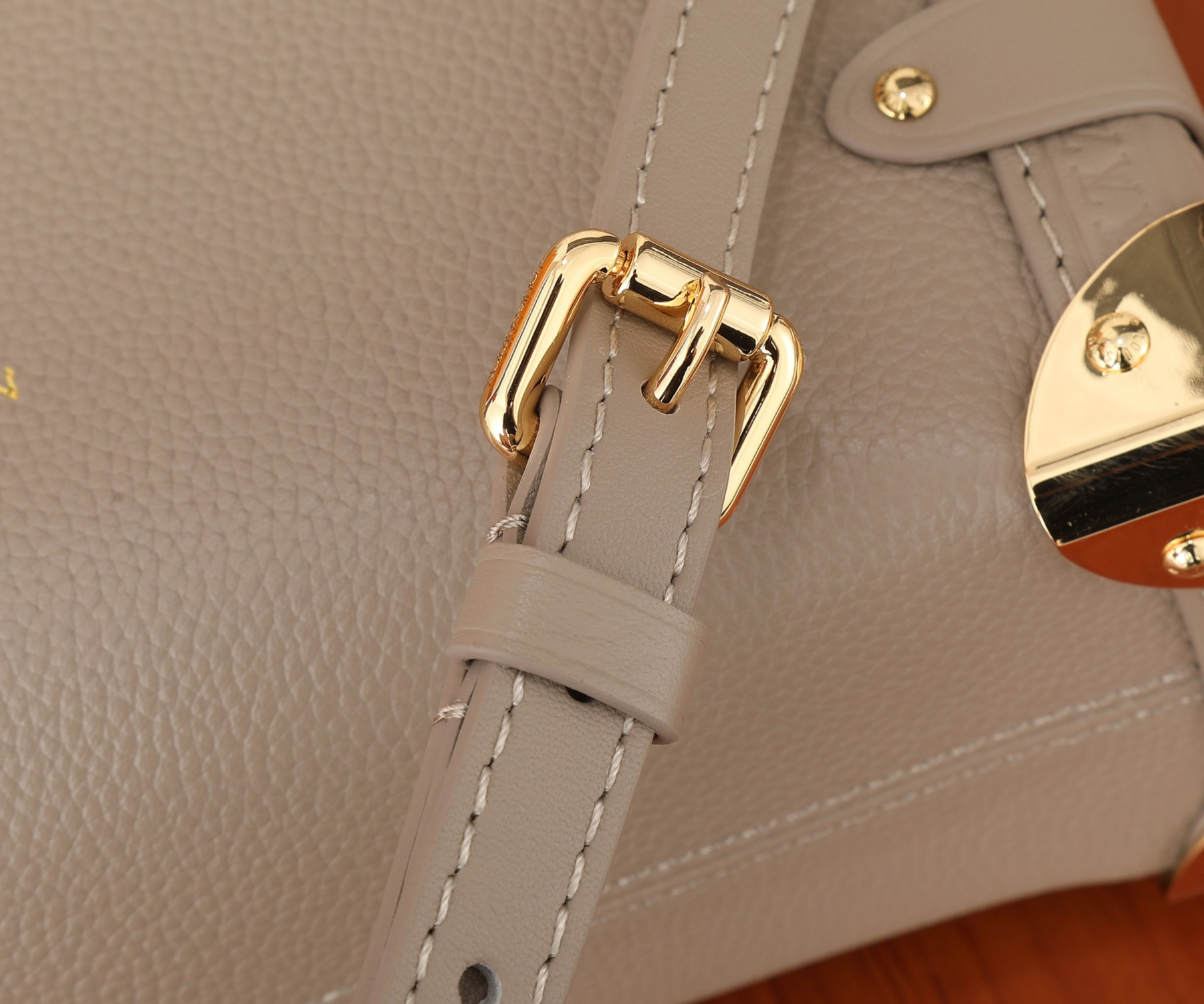 LV Side Trunk MM M25172 8.3 x 5.5 x 2.4 inches