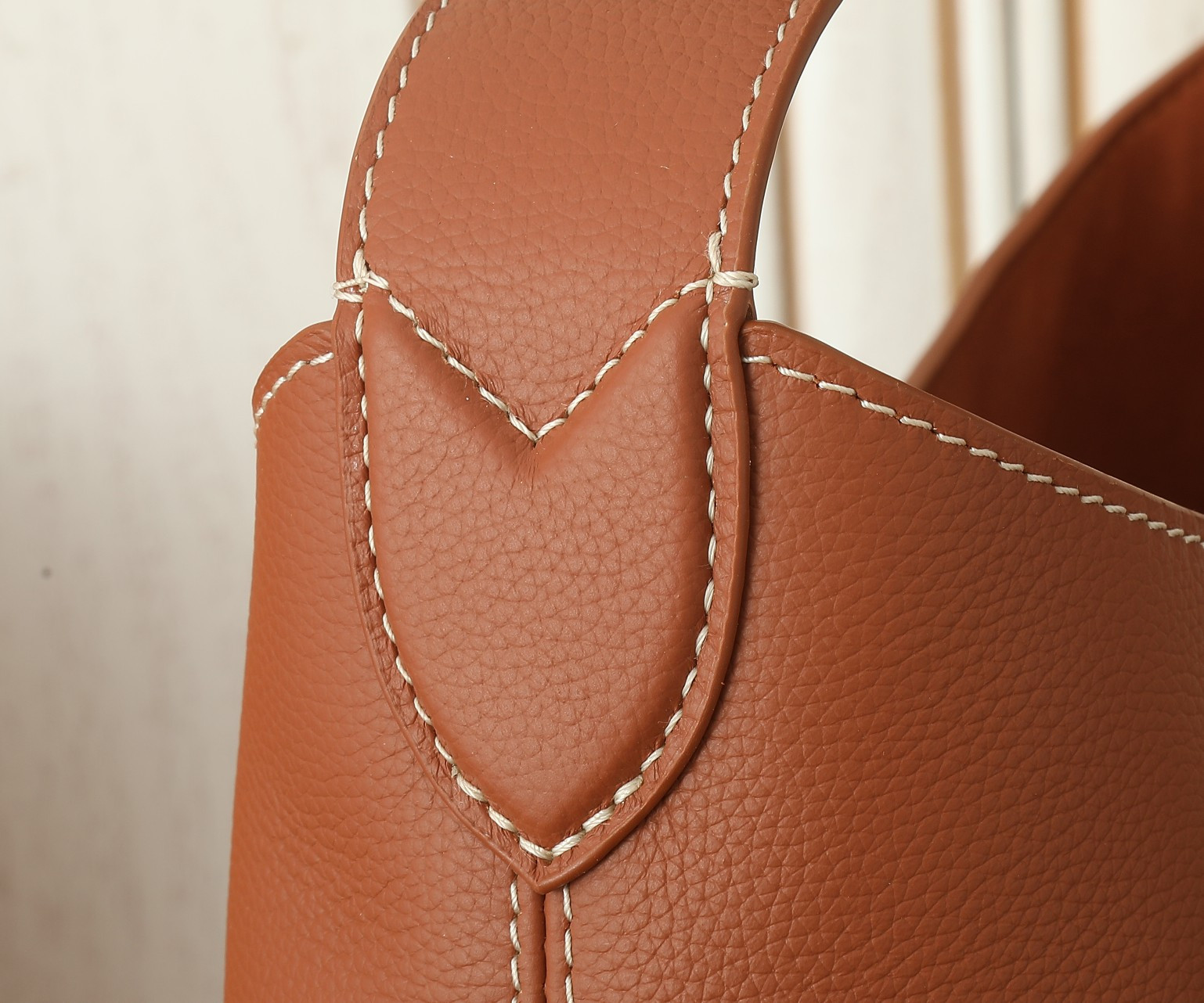 LV Low Key Hobo MM M25354 12.2 x 13.8 x 7.1 in