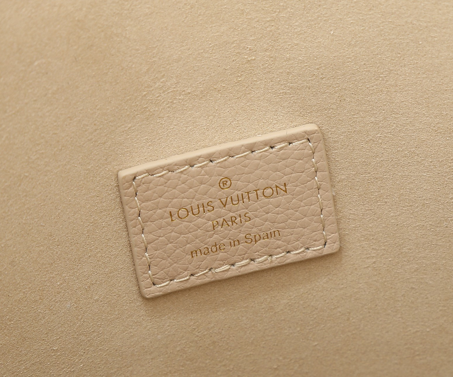 LV Low Key Hobo MM M25022 12.2 x 13.8 x 7.1 in