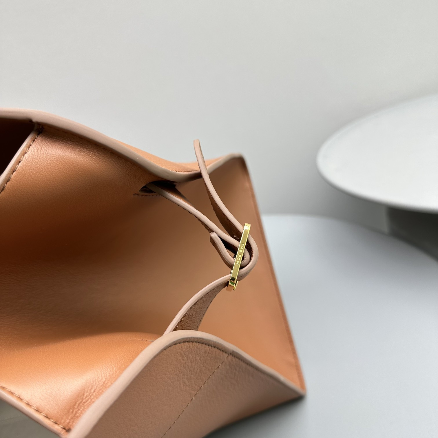 T*e R0w margaux 17 43x24x30cm