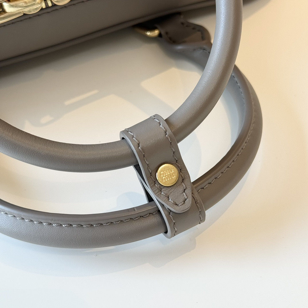 Miu Miu Arcadie leather bag 12x27x9cm