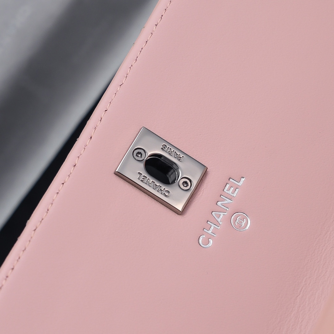 Ch*el clutch with chain 18.5x11x6cm