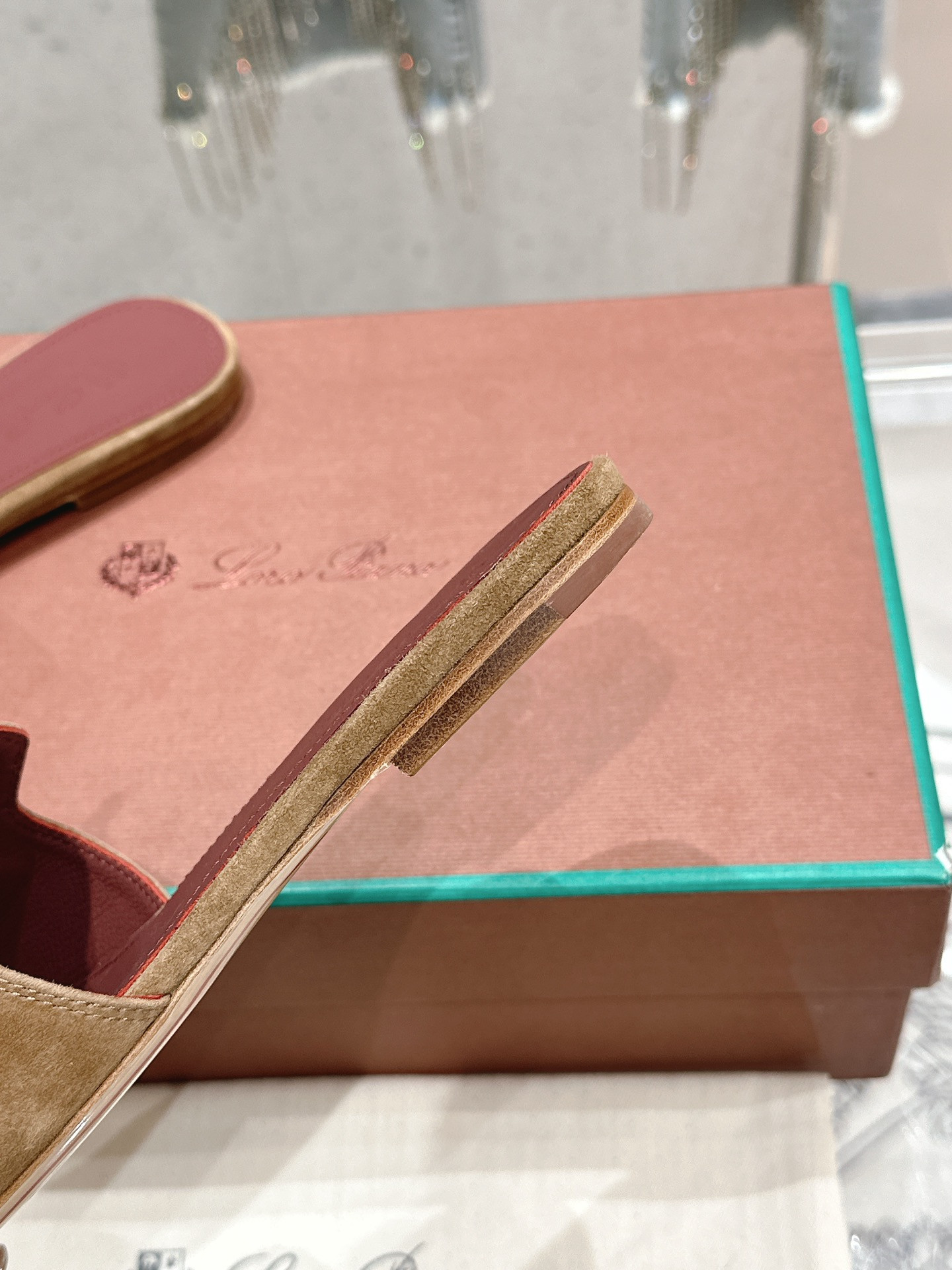 ua L**o p*ana summer charms sandal