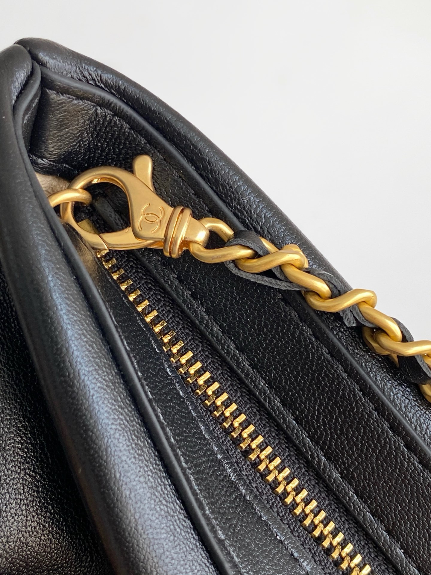 Ch*el clutch with chain 14x24x5cm