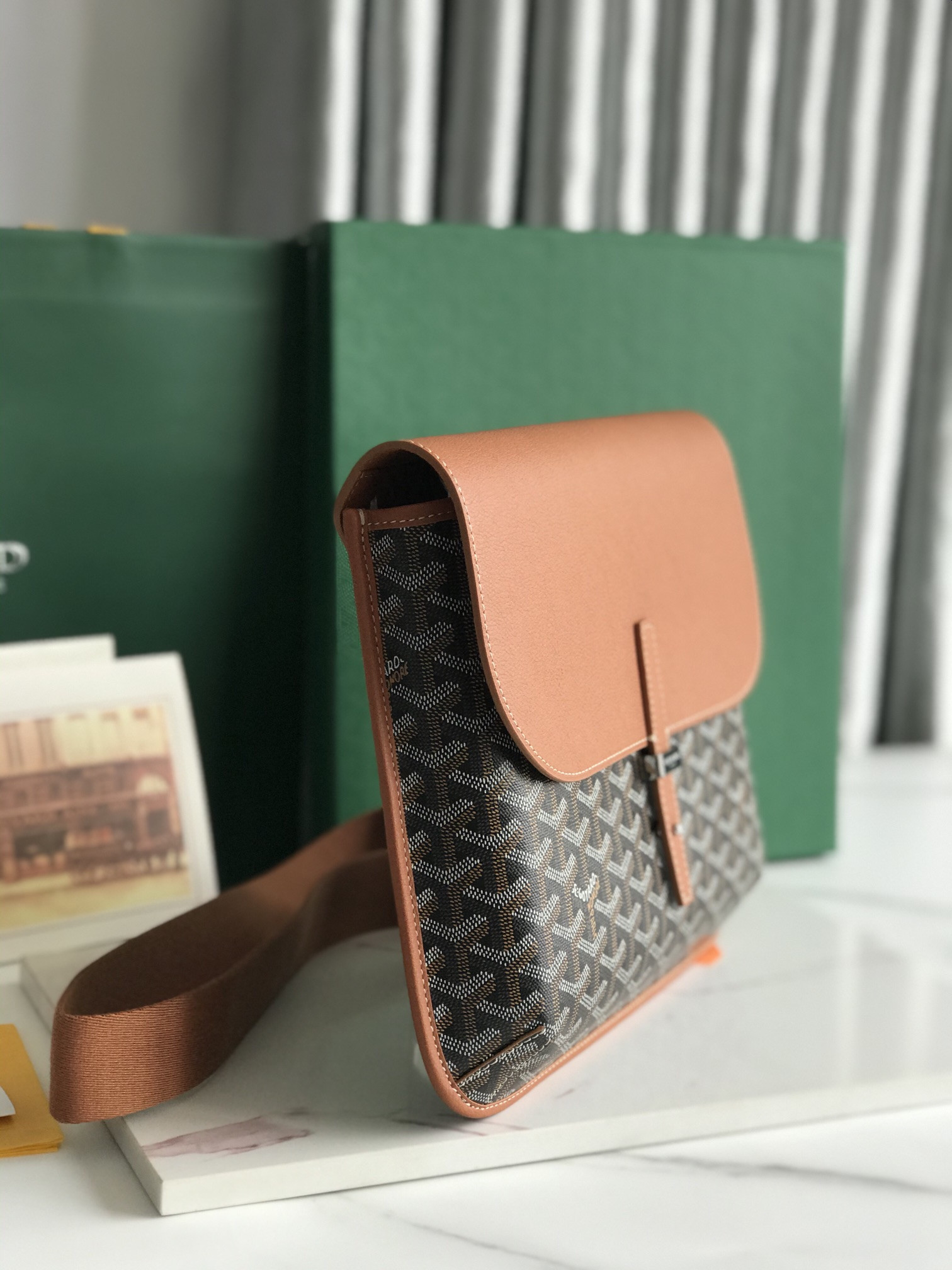 Go*ard coursier messenger bag 32x4x25cm