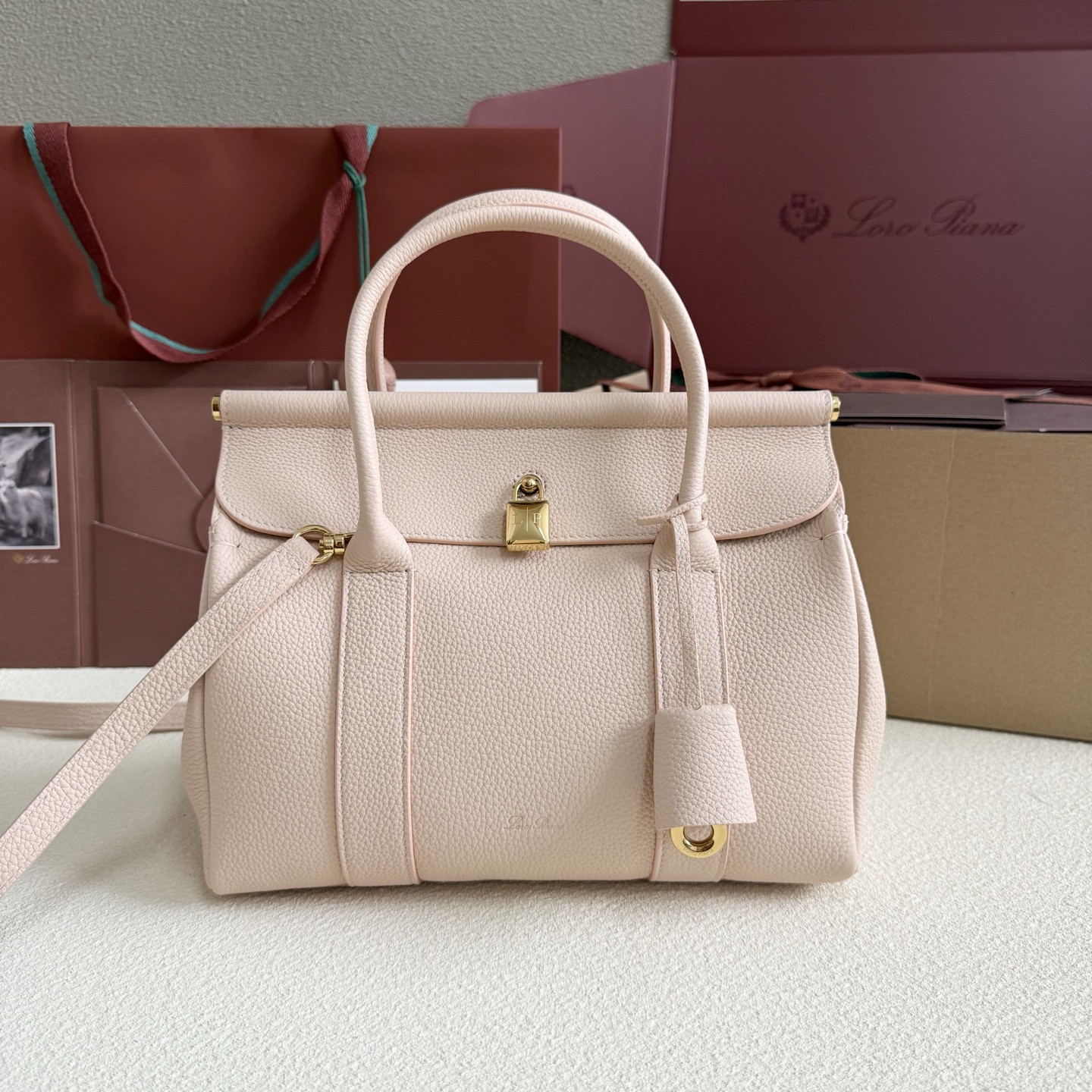 L**o p*ana loom bag l25 grained calfskin 25x18x12.5cm